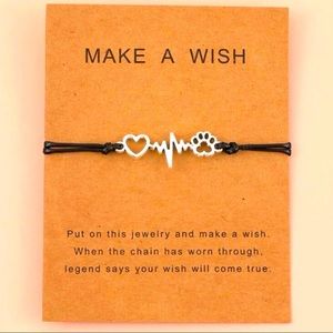 LAST ONE! 🆕 Paw print make-a-wish bracelet. String w/ Zinc alloy. Black/silver.